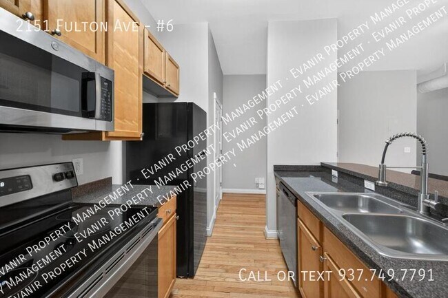 Foto del edificio - 2151 Fulton Ave