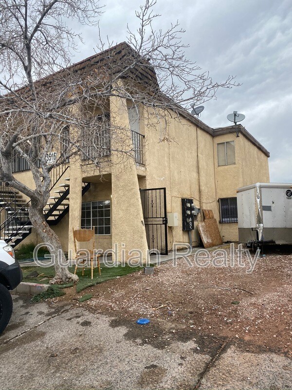 Building Photo - 3516 Thomas Ave