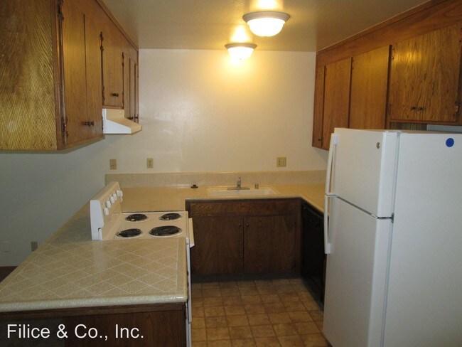 Building Photo - 1230 Juniper Dr