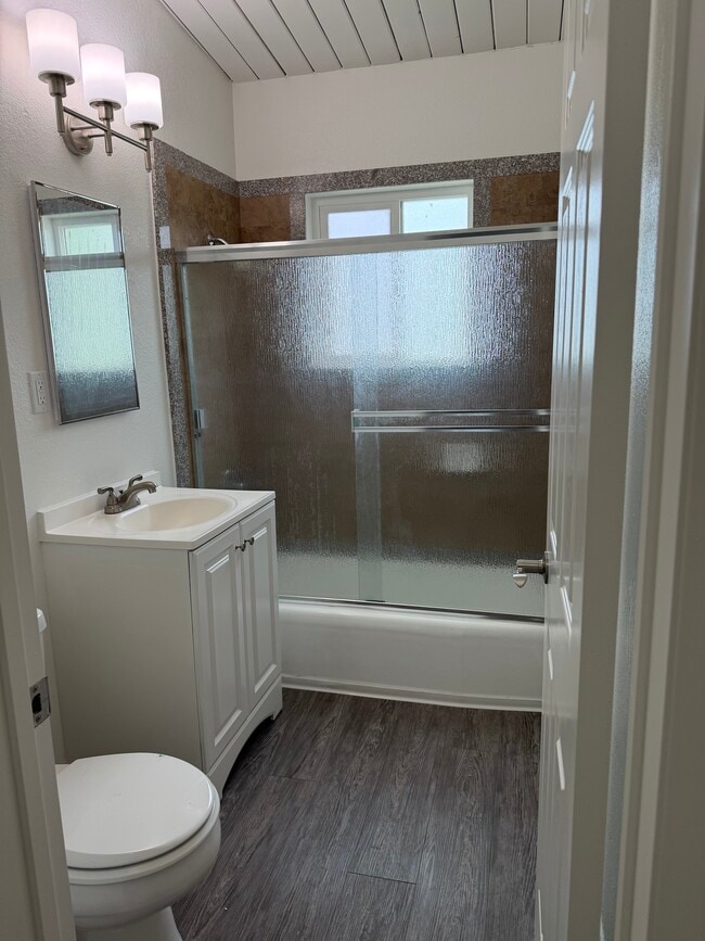 Bathroom 1x1 - Friendly Hills Villas