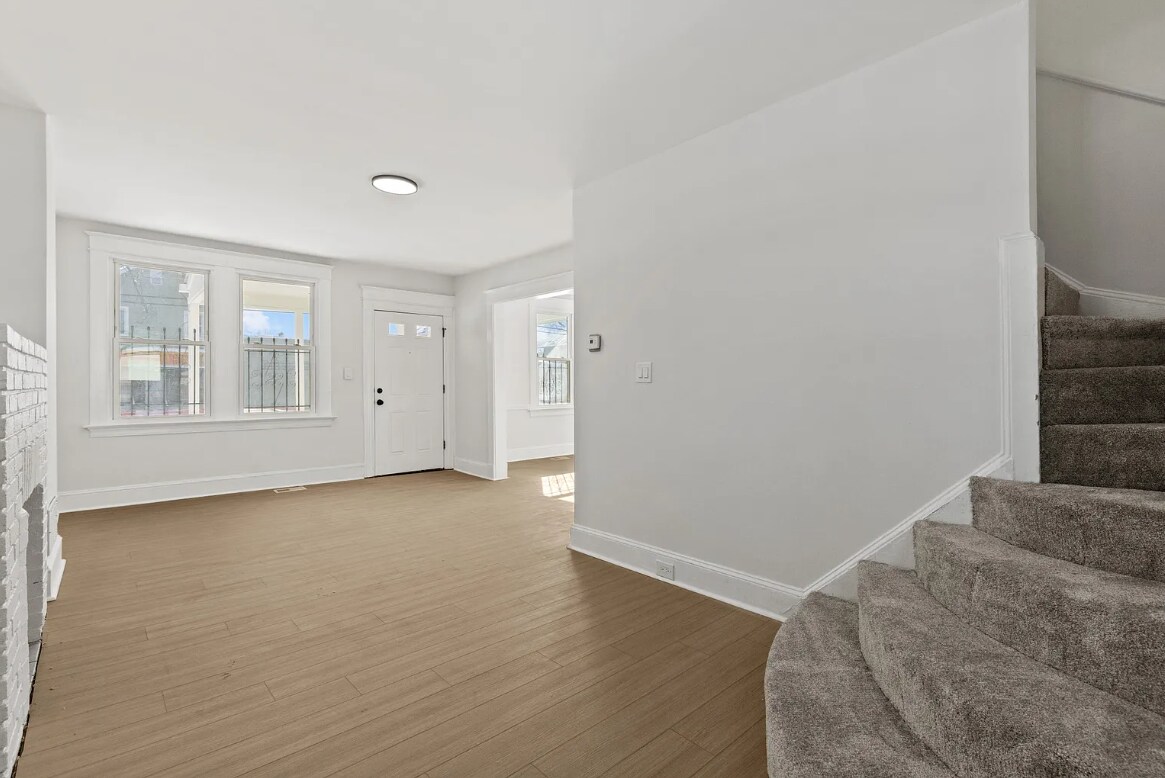 Foto principal - 3200 W Rogers Ave