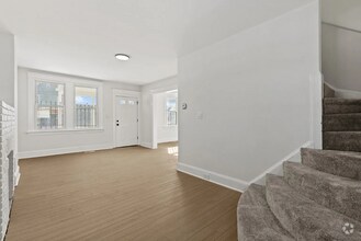 Building Photo - 3200 W Rogers Ave