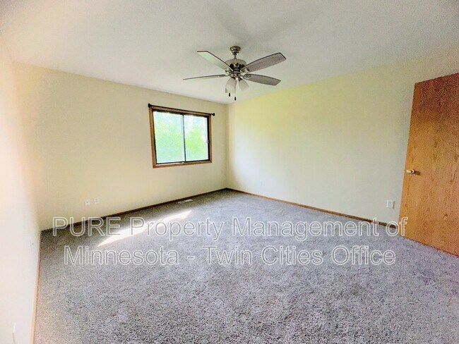Foto del edificio - 4202 White Bear Pkwy