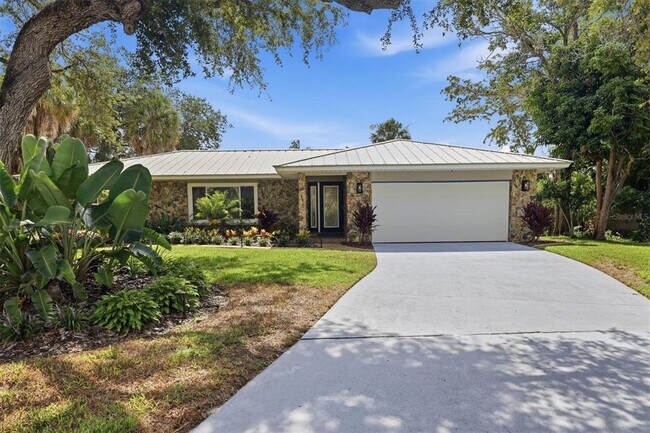Building Photo - 5159 Oakmont Pl