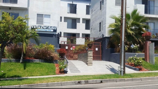 Foto del edificio - Villa De Adel