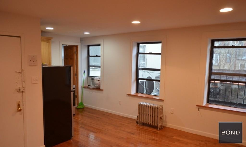 Foto principal - 424 East 118th Street