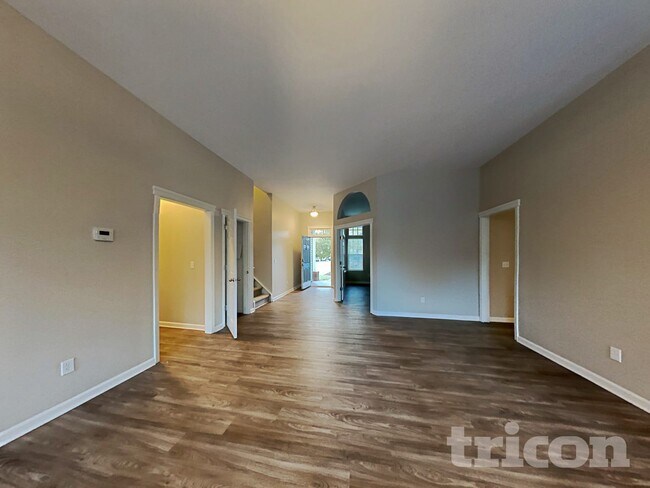 Foto del edificio - 6202 Trotters Ridge Rd