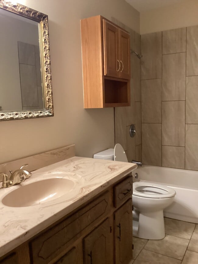 Building Photo - 4902 Free Ferry Rd