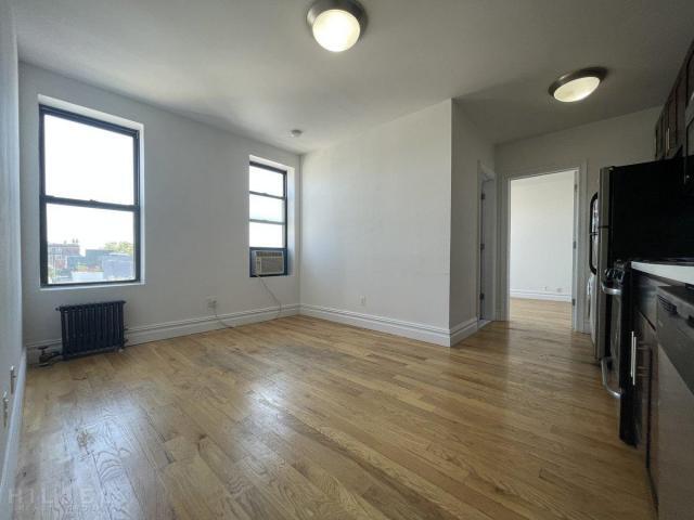 Building Photo - 2 bedroom in ASTORIA NY 11105