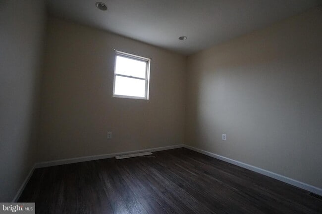 Building Photo - 3027 Janney St