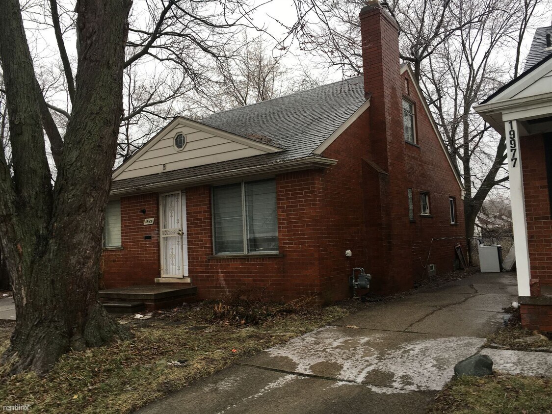Primary Photo - 3 br, 1 bath House - 19969 Cushing St