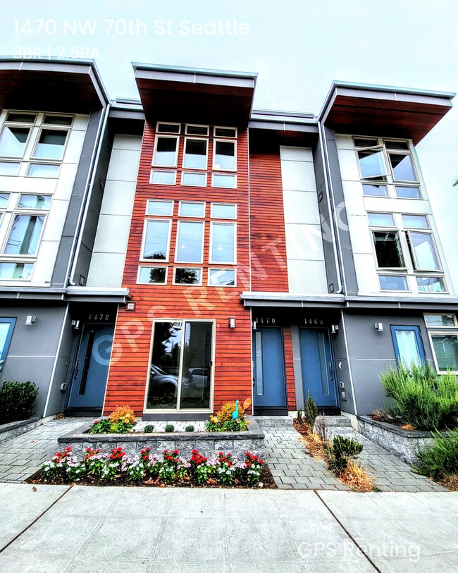 Building Photo - Ballard 3bd Townhome- Rooftop Deck w/ stun...