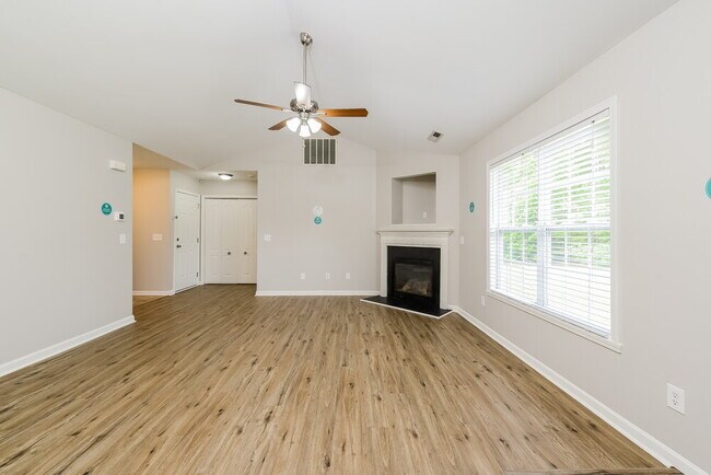 Building Photo - 5204 Mt Hope Dr