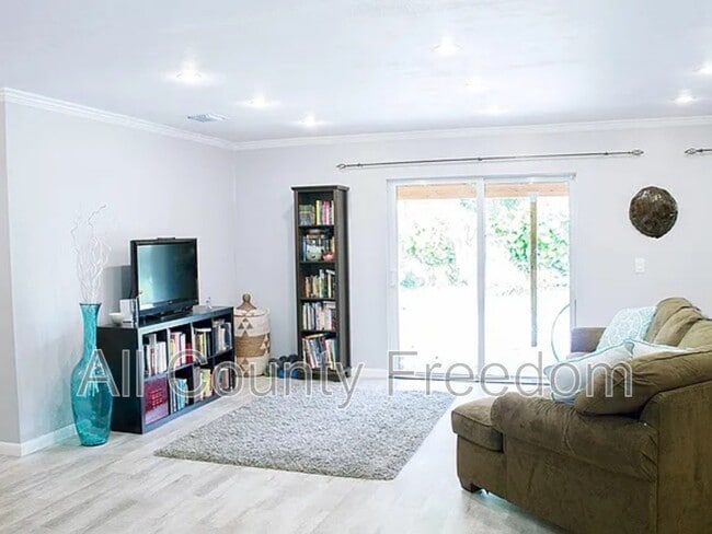 Foto del edificio - 22856 SW 53rd Ave