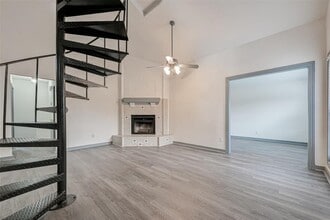 Building Photo - 940 Somercotes Ln