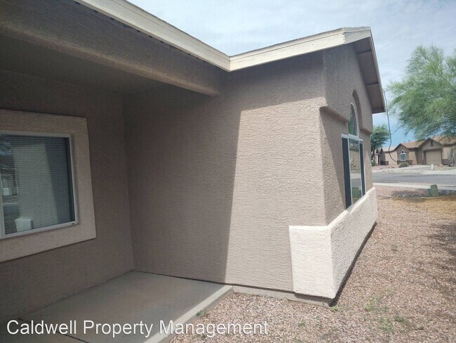 Building Photo - 3 br, 2 bath House - 6242 S Iron Brand Dr