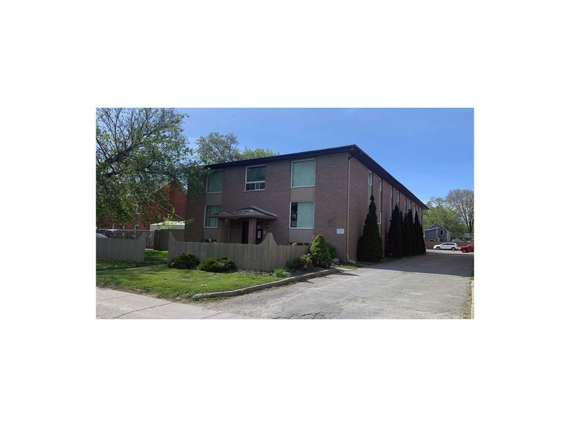 282 Romaine St, Peterborough, ON K9J 2C5 Apartments 282 Romaine St