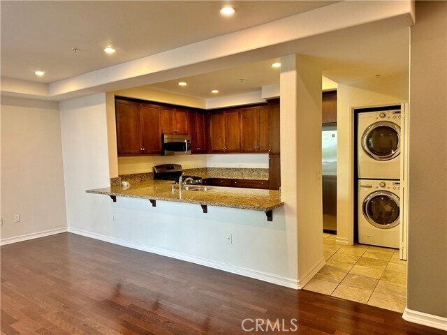 Foto del edificio - 629 Traction Ave