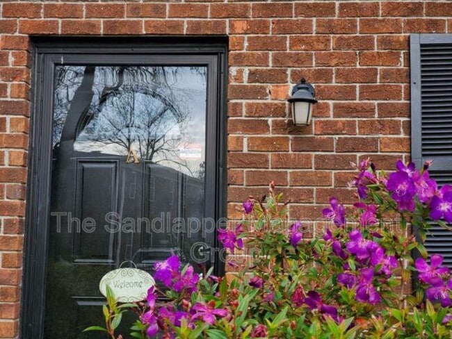 Photo - 21 Rivers Point Row Townhome