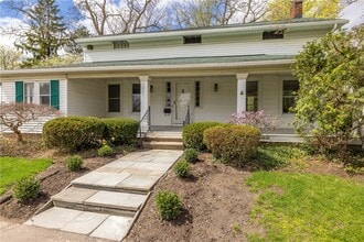 Building Photo - 1253 Fairport Rd