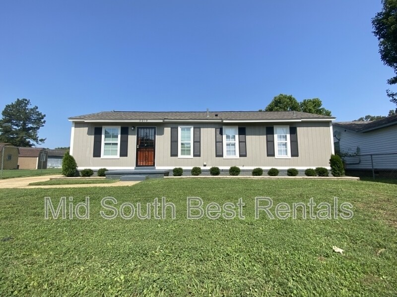 Primary Photo - 5019 Applewhite Ln