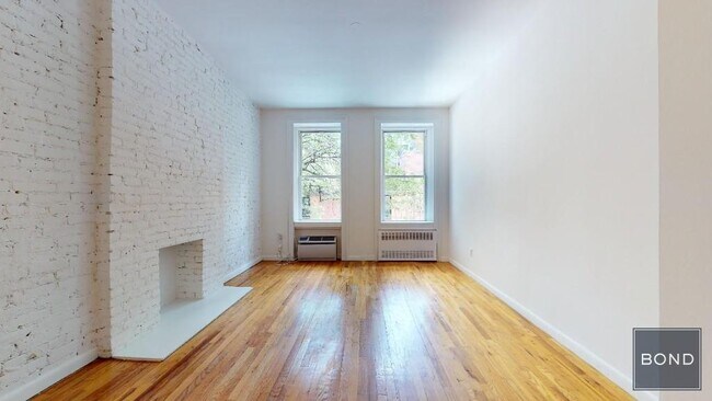 Foto del edificio - 348 E 87th St