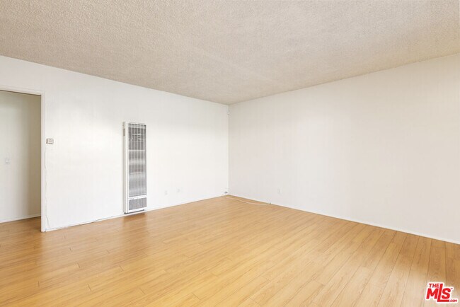 Building Photo - 1293 Garfield Ave