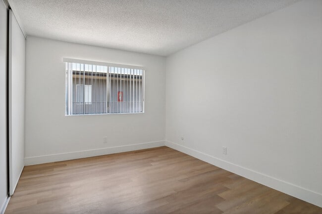 Building Photo - Terre at 1019 Peach