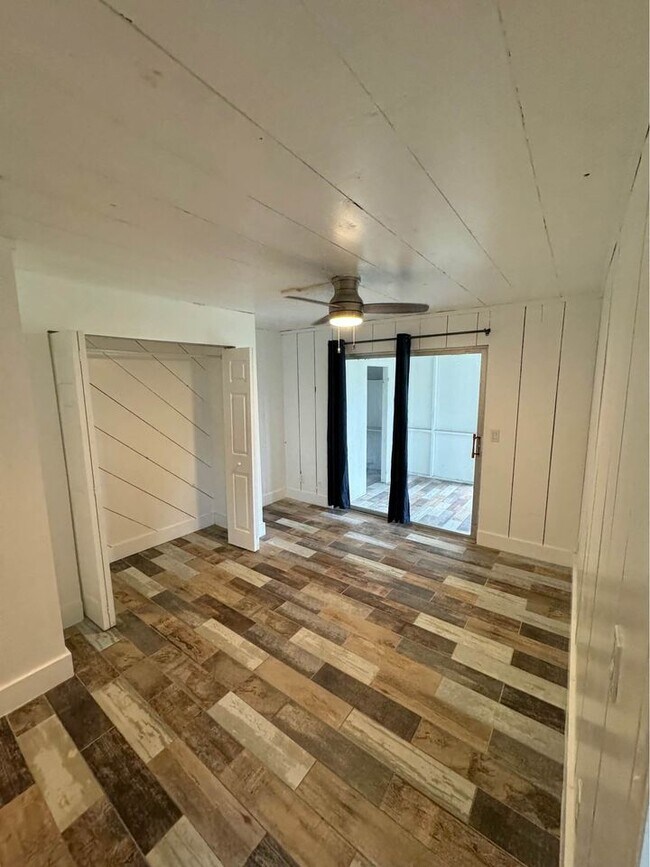 Building Photo - 1141 Seaway Dr