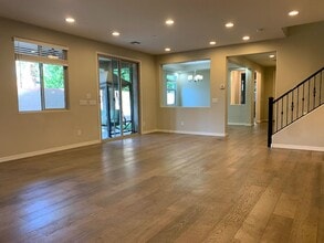 Building Photo - 4650 E Tierra Buena Ln