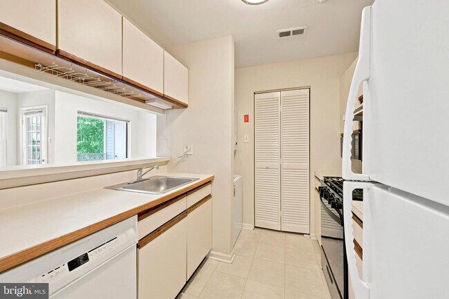 Foto del edificio - 502 Diamond Dr