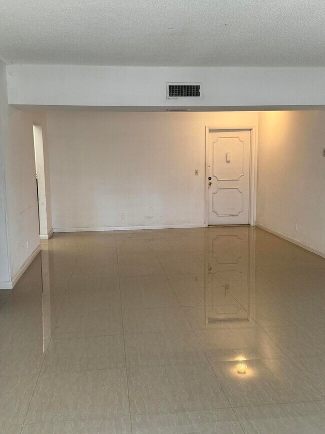 Foto del edificio - 622 NW 13th St