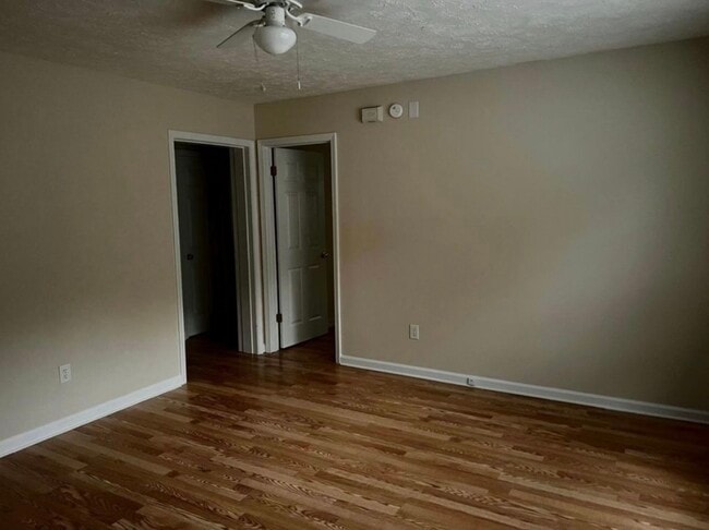 Building Photo - 111 Sunset Dr