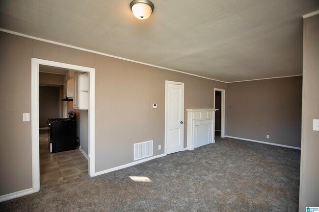 Building Photo - 816 Meadowbrook Dr