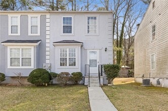 Building Photo - 5940 Hampton Ct
