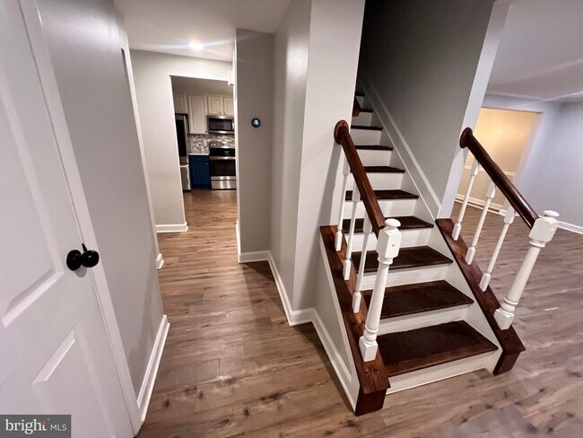 Building Photo - 5925 Vernons Oak Ct