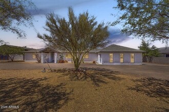 Building Photo - 1240 E Paint Your Wagon Trail