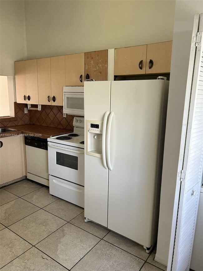 Foto del edificio - 6425 SW 130th Pl
