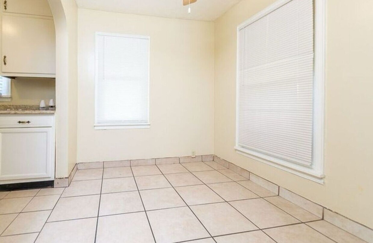 Foto principal - GARFIELD HTS 3 BEDROOM 2BATH SINGLE FAMILY...