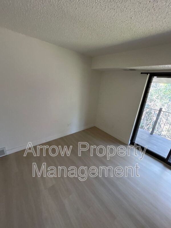 Foto del edificio - 205 E Arbor Ave