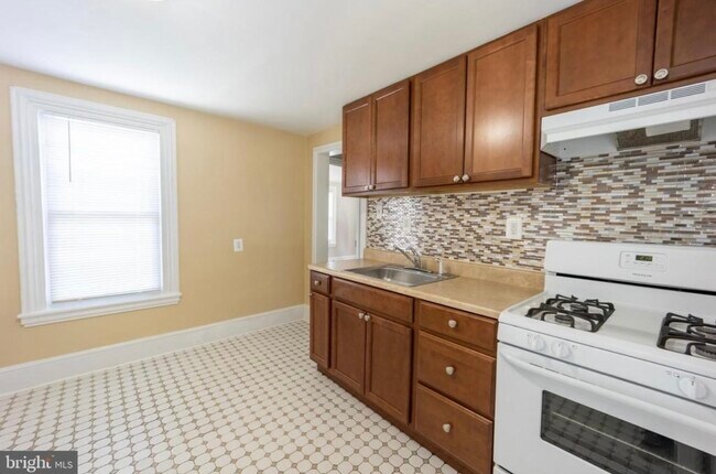 Foto del edificio - 328 Ridley Ave