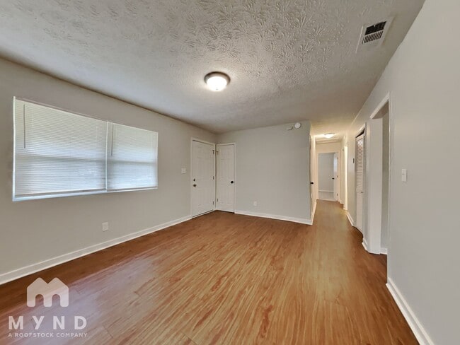 Building Photo - 19 Westgate Park Dr