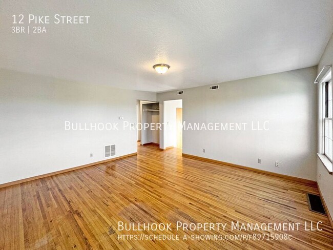 Building Photo - 12 Pike St