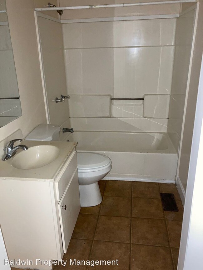Building Photo - 3 br, 1 bath House - 214 QUAIL DRIVE