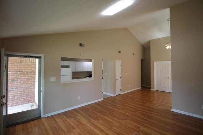 Building Photo - 316 Squires Rd