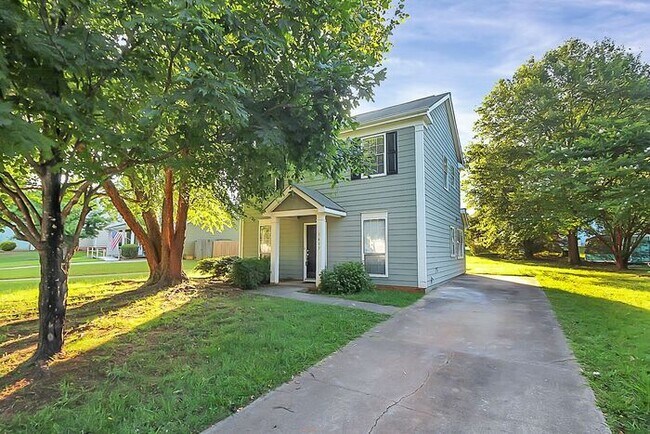 Building Photo - Wonderful 3BD/2.5BA Cul-de-Sac Home Close ...