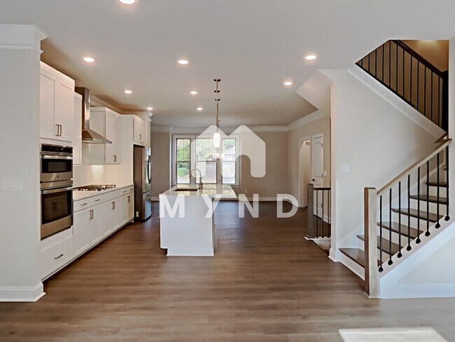 Building Photo - 2556 Clairebrooke Bnd Unit 10