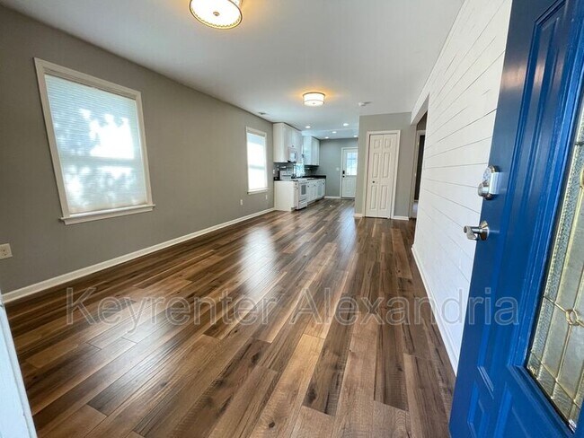 Foto del edificio - 3221 Clayborne Ave
