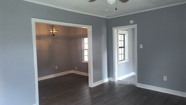 Foto del edificio - 3007 S Poplar St