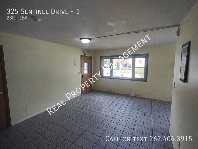 Building Photo - 325 Sentinel Dr